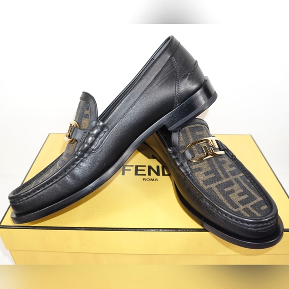 Authentic Fendi O'lock Loafers in Brown Black Leather Size US 7 - Picture 4 of 6